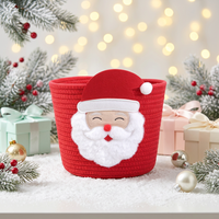 Panier festif en corde de coton rouge tressé avec motif Père Noël, idéal pour les cadeaux de Noël, la décoration de fêtes à la maison et le rangement de bonbons