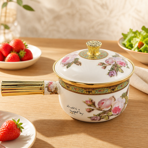 <span class=keywords><strong>Cocotte</strong></span> <span class=keywords><strong>en</strong></span> émail antiadhésive de luxe à motif <span class=keywords><strong>vintage</strong></span> avec bordure dorée et poignée unique, résistante à la chaleur, pour la cuisson - Product Image 3
