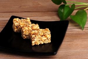 Snack Cinesi Personalizzabili: Caramelle Croccanti alle Arachidi, Frutta Secca e Mix di Noci e Cereali - Product Image 2