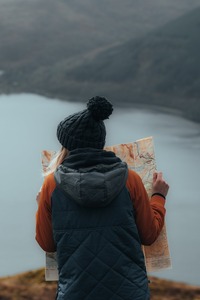 Bonnet avec pompon en fausse fourrure pour femmes et filles, hiver, logo personnalisé, doublure en polaire acrylique, tricot côtelé - Product Image 5