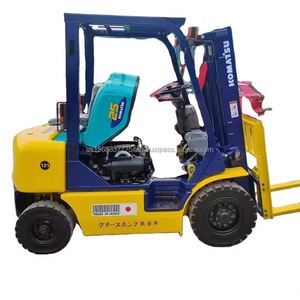 Montacargas Diésel Komatsu FD25 Usado en Venta, Excelente Rendimiento, Tres Mástiles, Tres Toneladas, Componente Principal: Motor - Product Image 1