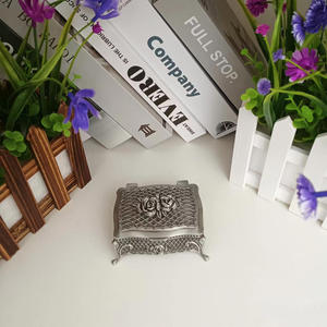 Металлическая шкатулка с золотым покрытием - Product Image 5