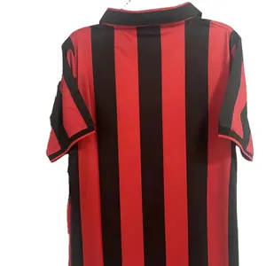 1991-92 Italien Mailand Heim-Spieler Retro-Jersey rot schwarz Streifen S-2XL Großhandel hochwertige Baumwolle Vintage Fußballtrikot