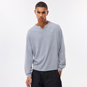 <span class=keywords><strong>T</strong></span>-<span class=keywords><strong>shirt</strong></span> da <span class=keywords><strong>uomo</strong></span> a maniche lunghe con <span class=keywords><strong>scollo</strong></span> a <span class=keywords><strong>V</strong></span>, personalizzabile, nuovo arrivo, 280 g/m², 68% poliestere, 26% nylon, 6% lana, modello basic neutro. - Product Image 1