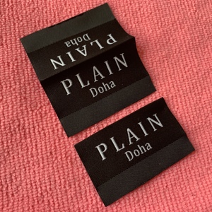 Loop Fold <span class=keywords><strong>Black</strong></span> Damask Woven <span class=keywords><strong>Label</strong></span>, etiqueta de ropa con nombre de empresa con MOQ bajo - Product Image 1