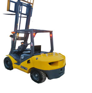 Original japonais importé 3m chariot élévateur d'occasion Komatsu 3 tonnes chariot élévateur de 3e génération - Product Image 1