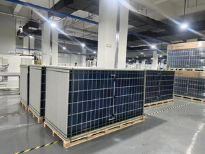 Panel Solar Bifacial HJT de Alta Eficiencia (24%) de 700, 720, 730 y 750W, Tipo N, de Doble Cristal y Celdas Cortadas por la Mitad, para Sistemas Industriales - Product Image 3