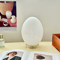Neue Moderne Minimalistische Eiförmige Dreifarbige Dimmbare Augenfreundliche Glas-Streifenlampe Leichtgewichtige Niederspannungs-Dekorative Tischleuchte