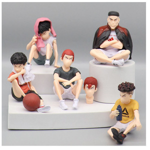 Statuetta in PVC di Sakuragi Hanamichi, Rukawa Kaede e Akagi Shintaro in posizione seduta, modello da collezione per auto, fatta a mano. - Product Image 2