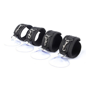 Venta al por mayor de esposas eróticas con ventosas SM, grilletes para piernas, juguetes sexuales, ataduras para el baño y juguetes interactivos. - Product Image 2