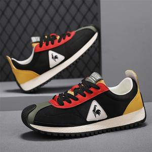 Scarpe Sportive da Uomo Trendy Estate 2026 Traspiranti Ispirate a <span class=keywords><strong>Forrest</strong></span> <span class=keywords><strong>Gump</strong></span> con Suola Spessa e Chiusura con Lacci Vendita all'Ingrosso - Product Image 5