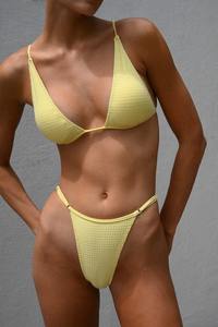 Nouveau design personnalisé, maillot <span class=keywords><strong>de</strong></span> <span class=keywords><strong>bain</strong></span> en tissu texturé réversible, bikini <span class=keywords><strong>string</strong></span> en forme <span class=keywords><strong>de</strong></span> triangle avec ficelle fine réglable - Product Image 4