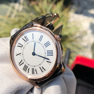 Montre mécanique automatique élégante et tendance avec cadran blanc à motif radial gravé et bracelet en cuir de crocodile noir brillant - Product Image 5