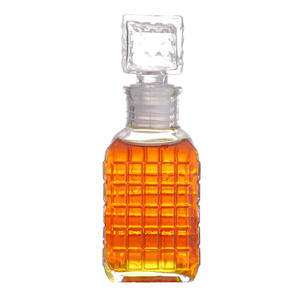 Commercio all'ingrosso 50ml di lusso Mini vuoto in rilievo in vetro riciclabile bottiglia di vino whisky Decanter per il <span class=keywords><strong>liquore</strong></span> di alcol festa di nozze <span class=keywords><strong>bomboniere</strong></span> - Product Image 4