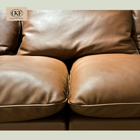 Canapé en cuir véritable à profil bas 3 places, marron cognac, accoudoirs arrondis, dossier rembourré, pieds en métal, pour salon, villa, hôtel, salle de séjour