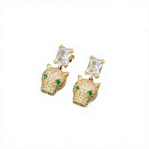 Pendientes de tuerca con colgante de cabeza de pantera chapados en plata de color dorado de moda con diseño de cara de animal de moissanita para mujer, joyería de fiesta - Product Image 2