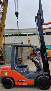 <b>Top</b> Brand and High Efficiency for Toyota 7F30 Diesel Forklift Used Internal Combustion Machine at Reasonable Price - Product Image 3