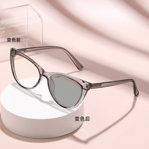 6127 Monture Optique Ronde Œil <span class=keywords><strong>de</strong></span> Chat Photochromique Gris Anti-Lumière Bleue pour Femmes - Product Image 3