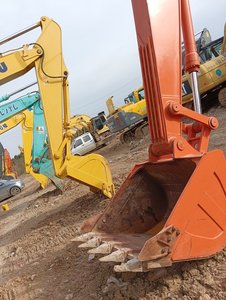 Precio barato Original usado pesado 24 Ton Diesel Crawler HITACHI Excavadora con gran capacidad de trabajo para la venta - Product Image 6