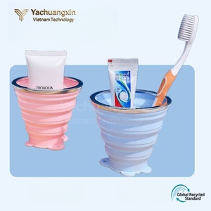 Gobelet pliable en silicone 2,0 L, gobelet d'eau pliable pour voyage, rose et violet, gobelet de sport d'extérieur avec sangle - Product Image 6