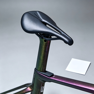 Vélo de route en fibre de carbone pour <span class=keywords><strong>homme</strong></span> avec 24 vitesses, levier de vitesses électrique, jeu de roues entièrement en carbone 700C, frein à disque, pneus Continental, design aérodynamique - Product Image 4