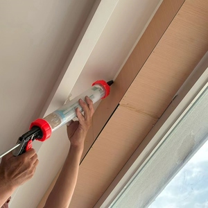 Scellant en silicone neutre transparent avancé et écologique qui résout les problèmes de fuites d'air et de pluie pour l'emballage de saucisses et la construction - Product Image 2