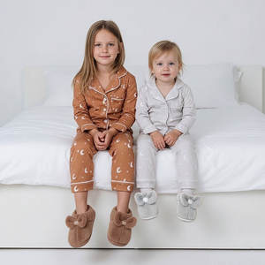 פיג'מת במבוק ספנדקס לבנות, בד נעים, צווארון, ייבוש מהיר, נושם ונוח, בגדי שינה לילדים בגילאי 2-9 - Product Image 1