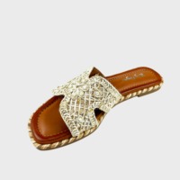 Mules de luxe décontractées haut de gamme pour femme, ornées de perles blanches et de fleurs tissées, à bout carré, plates, à enfiler, avec empeigne en forme de H