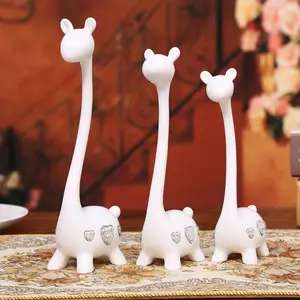 Mutlu geyik aile üç parça reçine zürafa dekorasyon