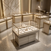 Boîte de présentation de montre minimaliste en acier inoxydable |   Plateau en verre |   Vitrine de luxe éclairée par LED pour la vente au détail |   Personnalisable, de haute qualité, durable