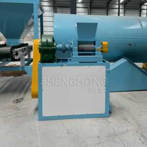 Granulateur à rouleau à puissance sèche pour la granulation d'engrais composés NPK DAP MAP MOP Machine de fabrication de granulés d'engrais chimiques - Product Image 3