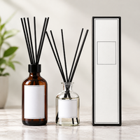 Diffuseurs de parfum en verre ambré de style INS de luxe avec bâtonnets en fibre noire, huile essentielle parfumée pour la décoration de la maison et des hôtels