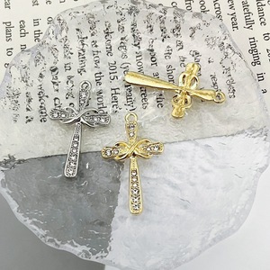Exquisitos Accesorios de Joyería: Dijes de Cruz de Aleación con Perlas, Cristales y Diamantes de Imitación para <span class=keywords><strong>DIY</strong></span>, Pendientes, Collares y Colgantes de Crucifijo Cristiano - Product Image 4