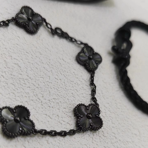 באיכות גבוהה ארבעה עלה תלתן צמיד סט אופנתי שחור נשים חבן הסיטונאי לא לדעוך תכשיטים lux - Product Image 6