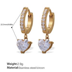 Boucles d'oreilles clous tendance de luxe de style européen et américain en forme de cœur, en acier inoxydable plaqué or 18 carats, pour femmes, zircon non décolorant - Product Image 6