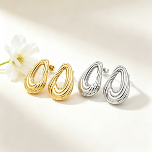 Ensemble de bijoux en forme de goutte d'eau polie à ligne incurvée, plaqué or 18 carats, en acier inoxydable, avec collier à chaîne réglable et clous d'oreilles, vente en gros en vrac - Product Image 3