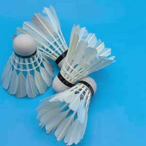 天然鹅毛羽毛球 -- 轻量级比赛和训练户外运动，具有高耐用性和一致的飞行 - Product Image 5