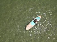 En stock planches de sup gonflables planches à pagaie planche à pagaie debout jeu d'eau surf accessoires standard Isup