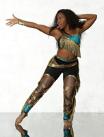 Uniformes de majorettes personnalisés pour filles, costumes de danse noirs, dorés et verts à franges, fabricant d'uniformes de majorettes