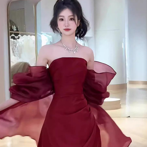 S0225A Abito da Sposa in Raso, Vestito da Sera a Sirena di Alta Gamma per Piccola Sposa, Vestaglia da Sera per Feste - Product Image 1