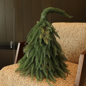 Petite décoration de Noël pour la maison, nouveau décor de bureau, mini-ornements elfes suspendus, aménagement de scène, ambiance festive - Product Image 6