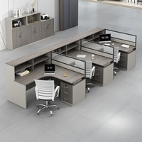 Ensemble de bureaux de travail en bois en forme de L, style minimaliste moderne, pour une personne, deux personnes, quatre personnes, plusieurs personnes, avec chaises et cloisons de séparation