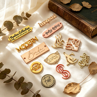 Étiquettes métalliques personnalisées pour vêtements, logo en relief, étiquette à coudre, badge de marque, plaque pour accessoires vestimentaires