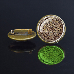 Calendario azteco della civiltà messicana ciondolo spilla in metallo spilla di notte incandescente creazione mito <span class=keywords><strong>per</strong></span> <span class=keywords><strong>regalo</strong></span> di nozze festa in lega - Product Image 1