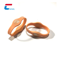 Bracelet d'identification médicale double puce pour patient, avec code QR, en silicone, à boucle fermée, technologie RFID et NFC