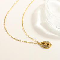 Collier pendentif vie marine en acier inoxydable plaqué or 18 carats PVD, zircon imperméable sans ternissement, vintage et cool pour femmes
