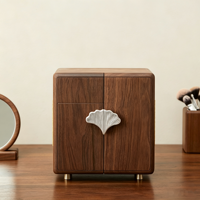 Tancy EJS-011XC Armoire à bijoux simple à double porte, coins arrondis, en noyer, personnalisable, avec fermeture magnétique, miroir, boîte à bijoux avec serrure