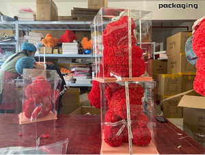 DREA 25CM Decorazione per Matrimoni e Feste, <span class=keywords><strong>Regalo</strong></span> di San Valentino per <span class=keywords><strong>Fidanzata</strong></span>, <span class=keywords><strong>Anniversario</strong></span>, Composizione Floreale in Schiuma con Orsacchiotto in Scatola - Product Image 5