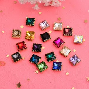 Strass carrés en verre à 16 facettes pour la décoration de pinces à cheveux et de vêtements DIY - Product Image 1