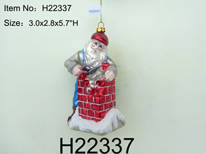 Ornements de Noël en verre soufflé à la main avec décoration en verre représentant un hamburger du Père Noël - Product Image 4